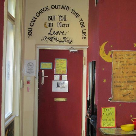 Carpe Noctem Hostel Budapest Esterno foto
